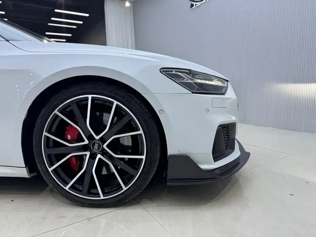Audi A7 2023 из CN, фото 3