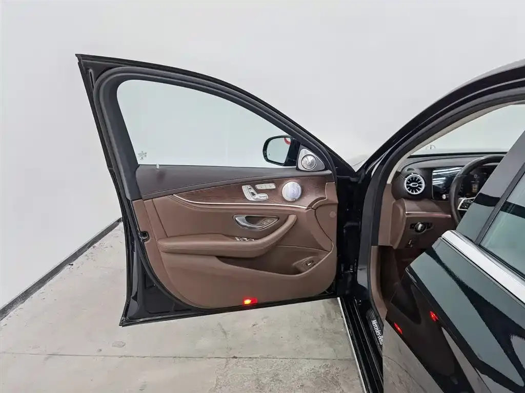 Mercedes-Benz E-Class New Energy 2022 из CN, фото 3