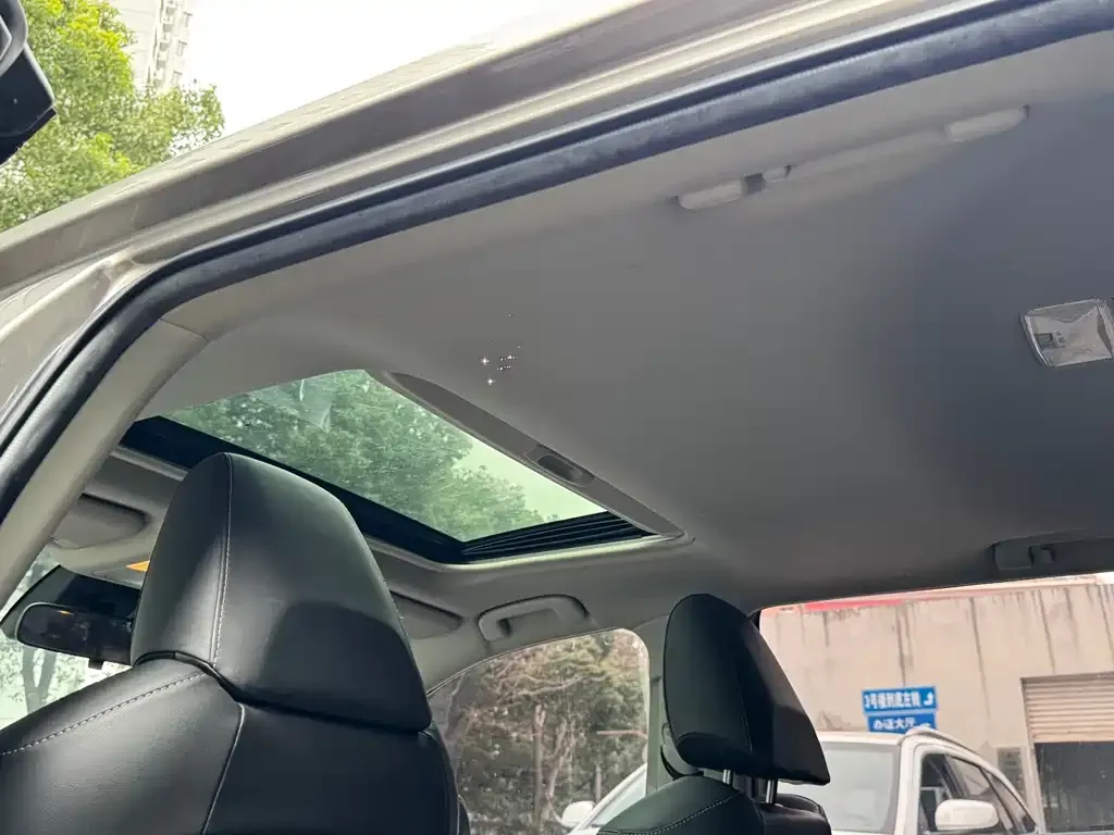 Toyota RAV4 2021 из CN, фото 2