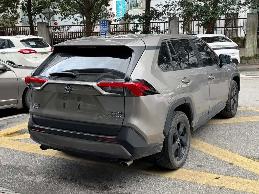 Toyota RAV4 2021 из CN, фото 10