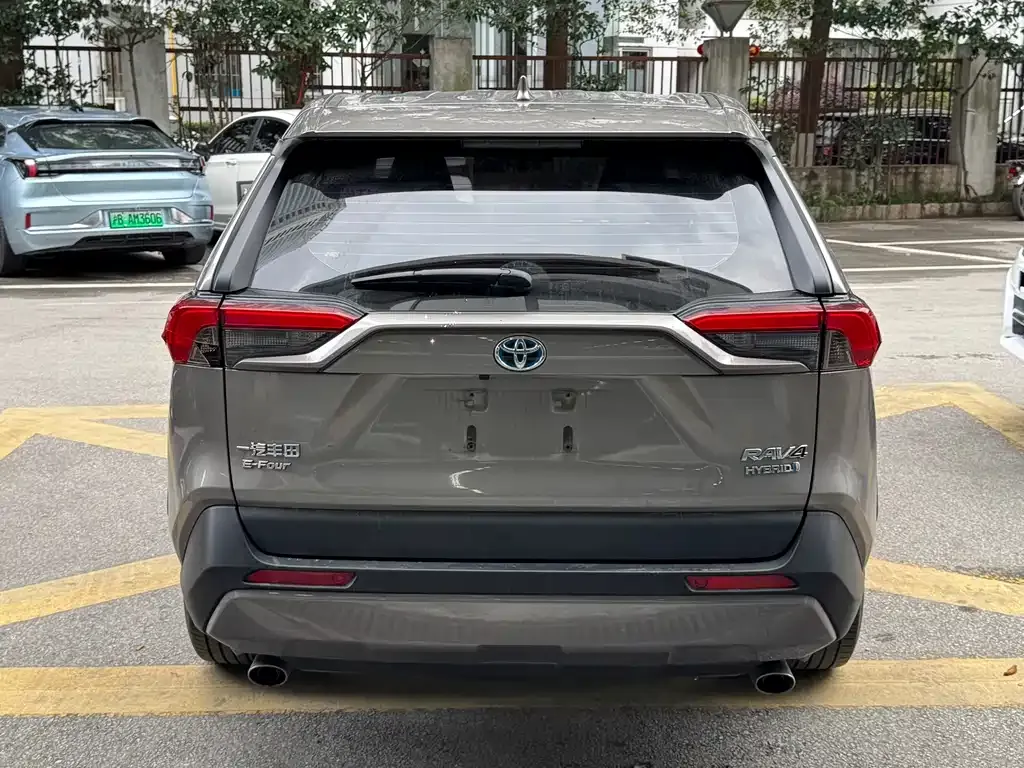 Toyota RAV4 2021 из CN, фото 8