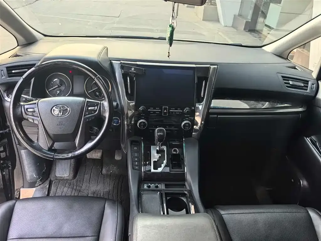 Toyota Vellfire 2021 из CN, фото 4