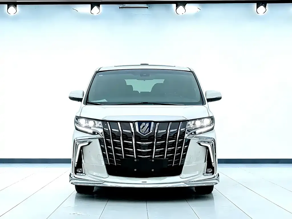 Toyota Alphard 2023 из CN, фото 2