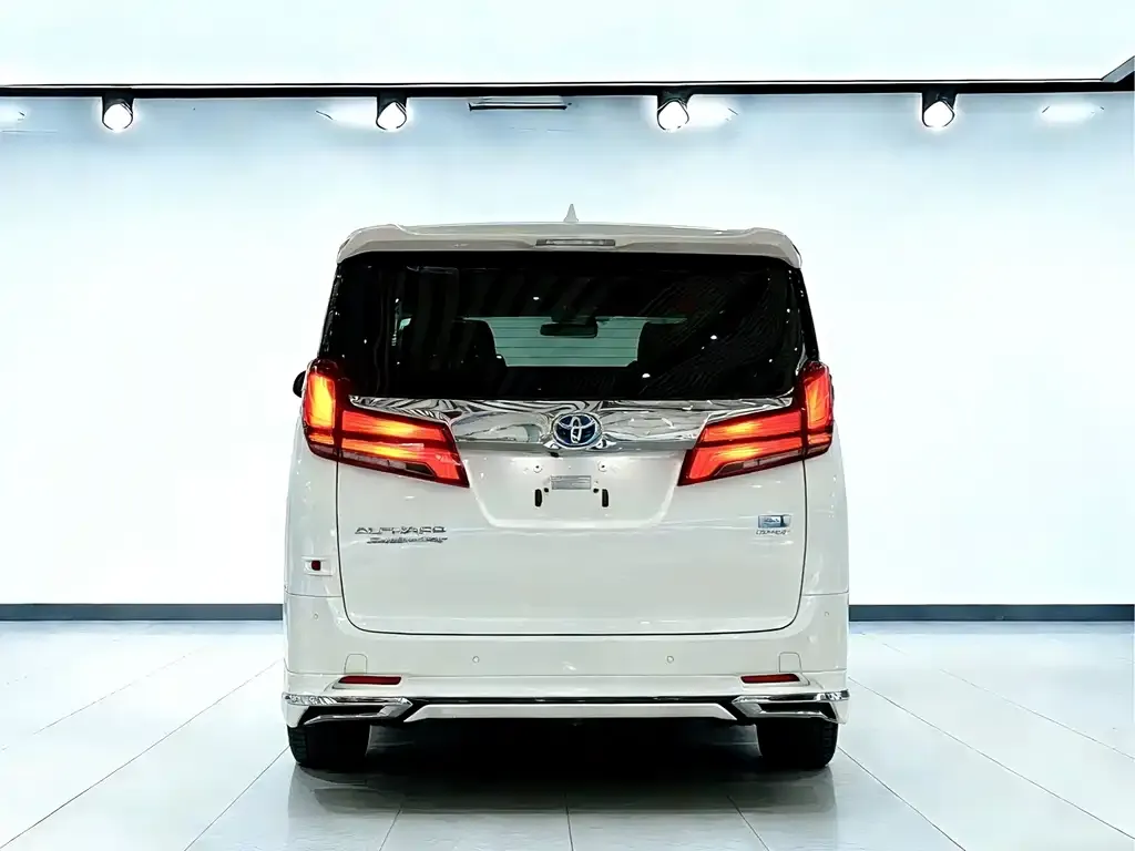 Toyota Alphard 2023 из CN, фото 4