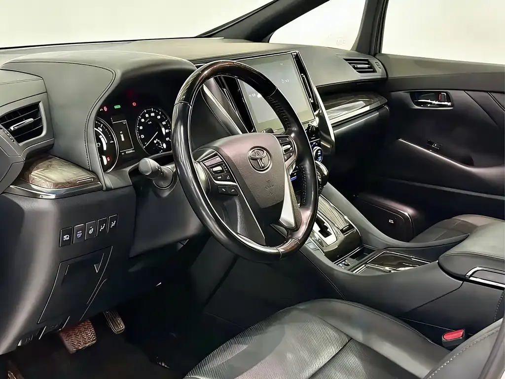 Toyota Alphard 2023 из CN, фото 9