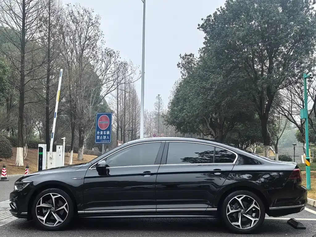 Volkswagen Magotan 2023 из CN, фото 10