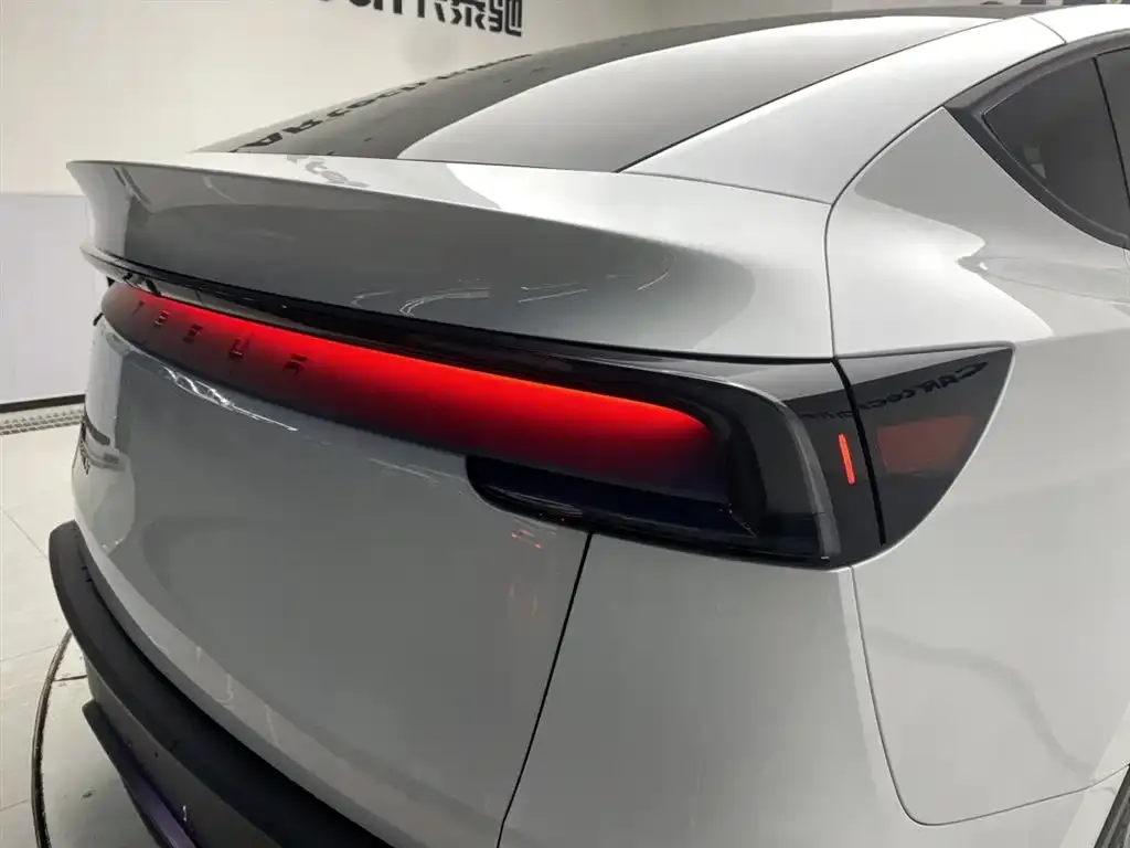 Tesla Model Y 2025 из CN, фото 6