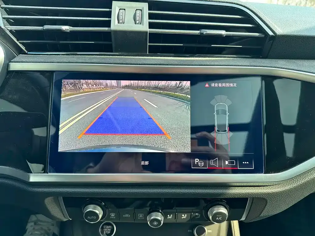 Audi Q3 2022 из CN, фото 2
