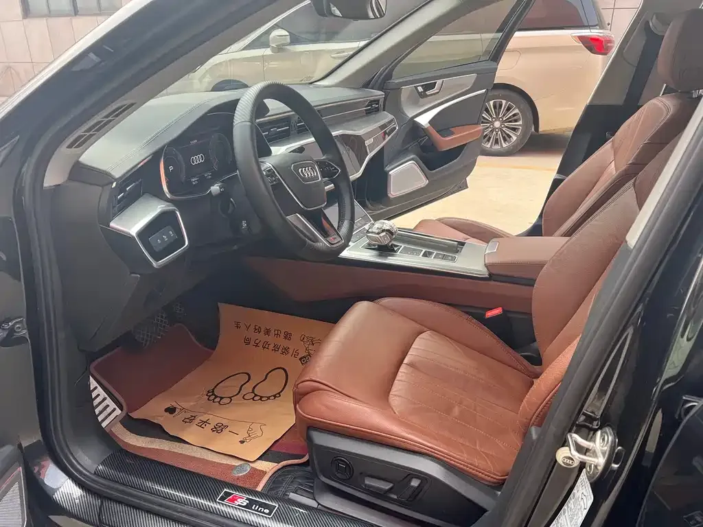 Audi A6L 2021 из CN, фото 8