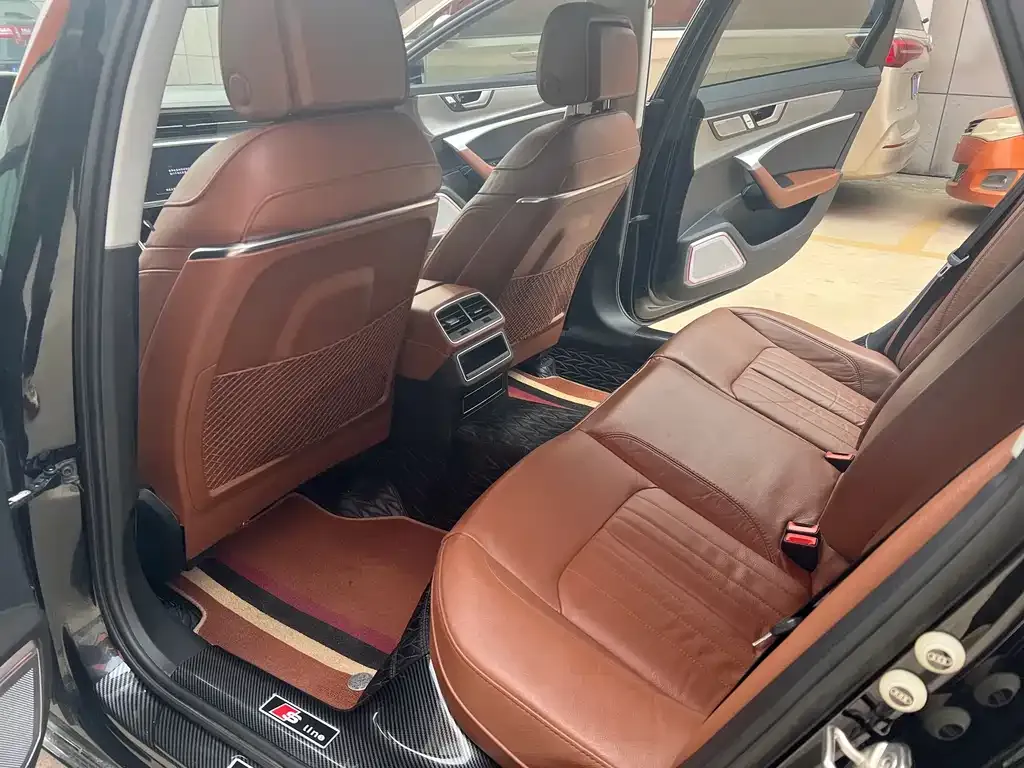 Audi A6L 2021 из CN, фото 6
