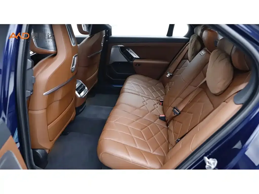 BMW i7 2023 из CN, фото 7