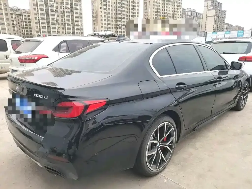 BMW 5 Series — фото 4