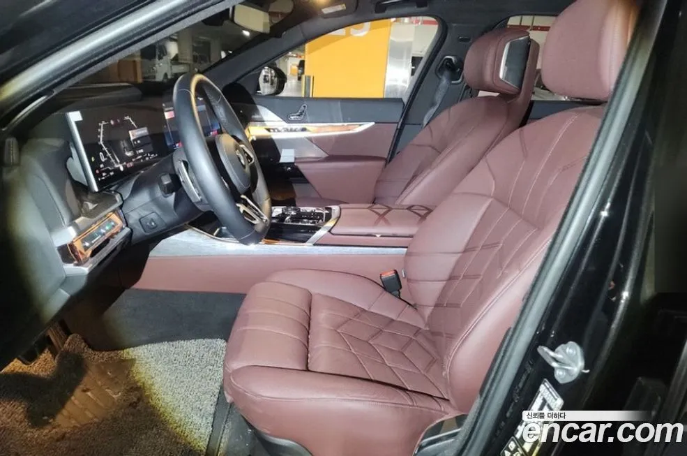 BMW 7-Series 2024 из KR, фото 8