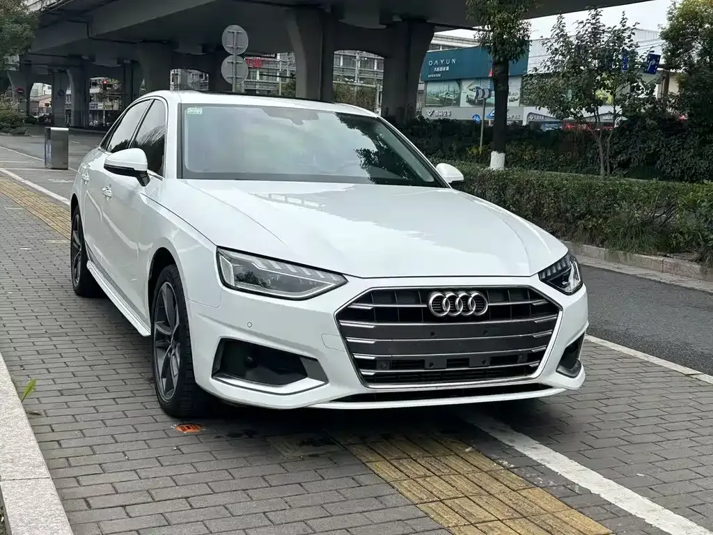 Audi A4L 2021 из CN, фото 7