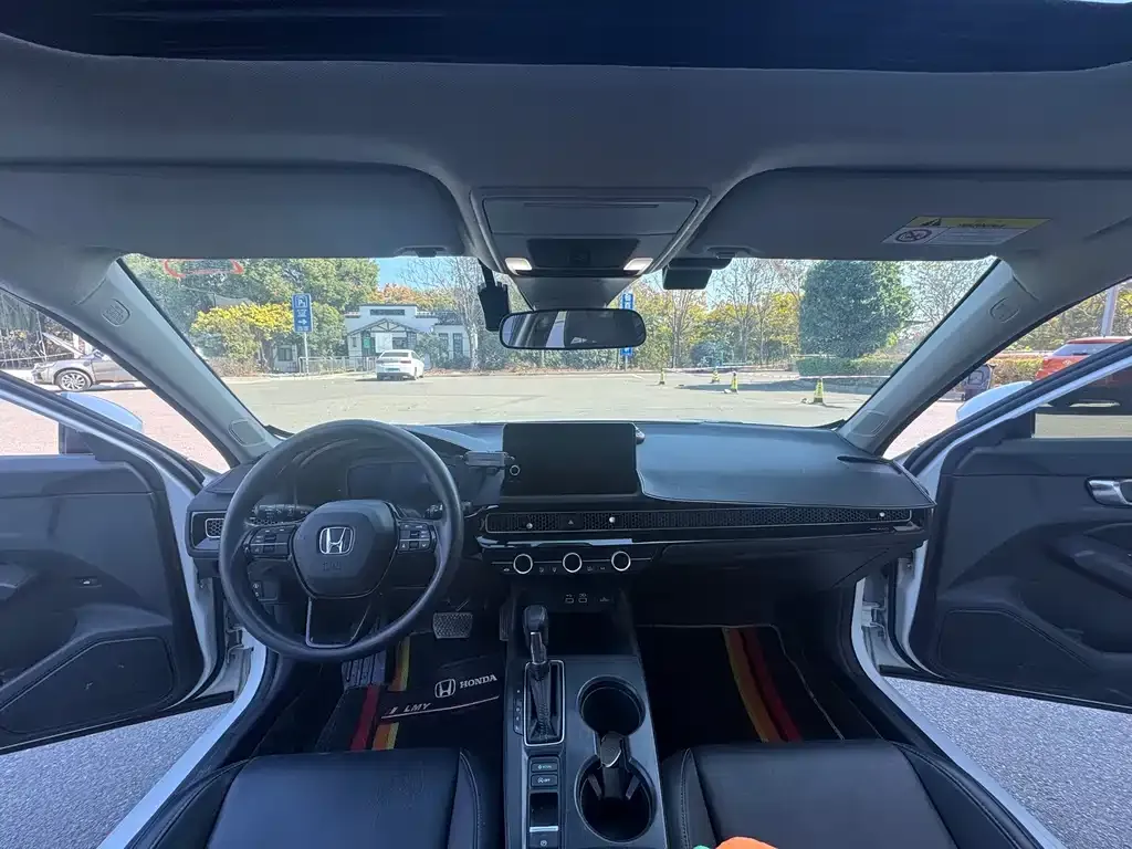 Honda Civic — фото 8