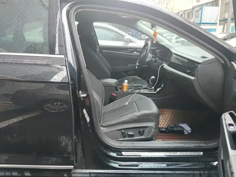 Volkswagen Passat 2024 из CN, фото 7