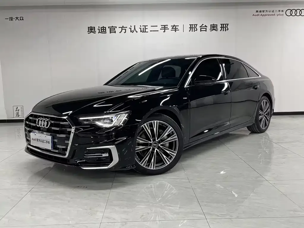 Audi A6L — фото 1