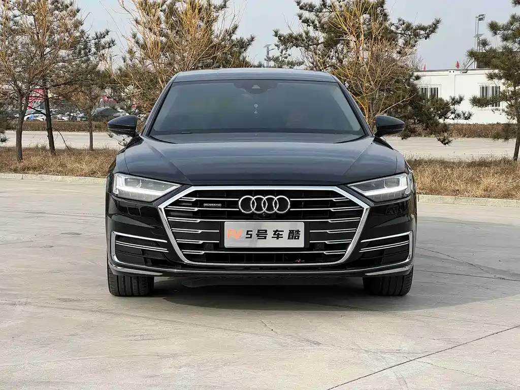 Audi A8 2022 из CN, фото 8