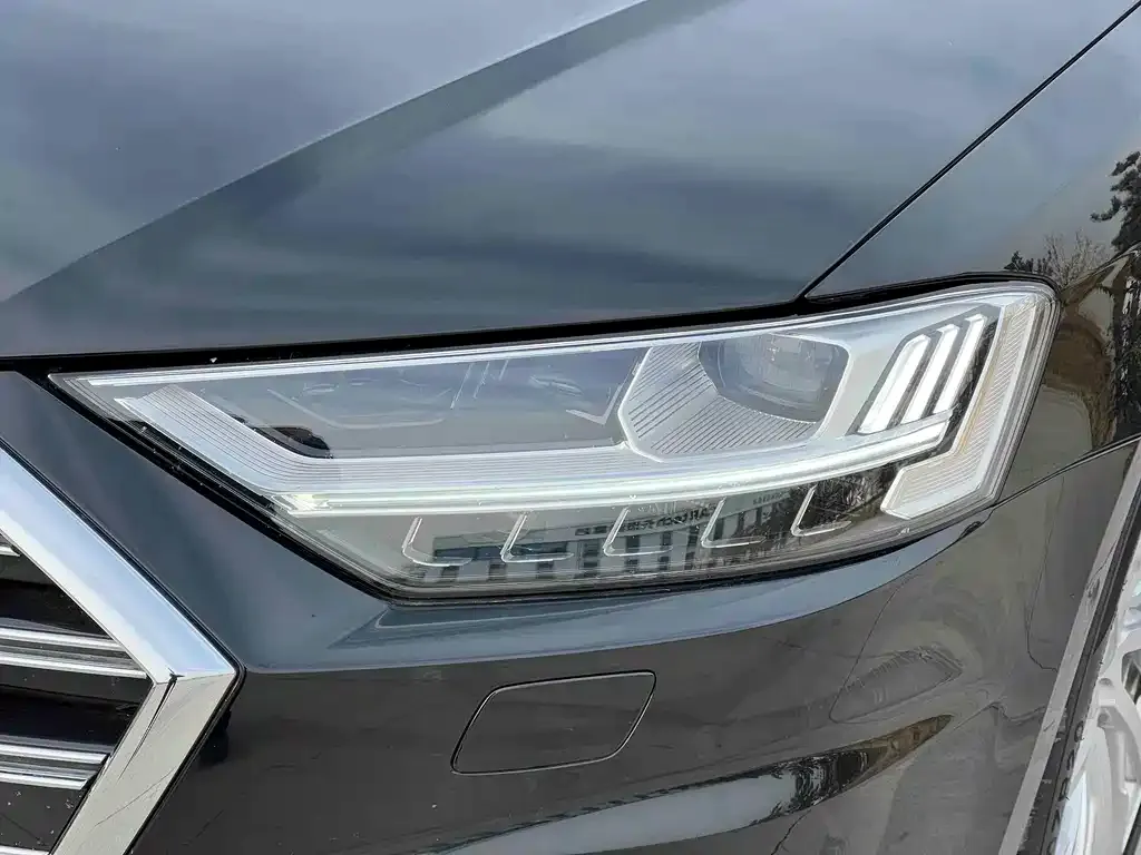 Audi A8 2022 из CN, фото 2