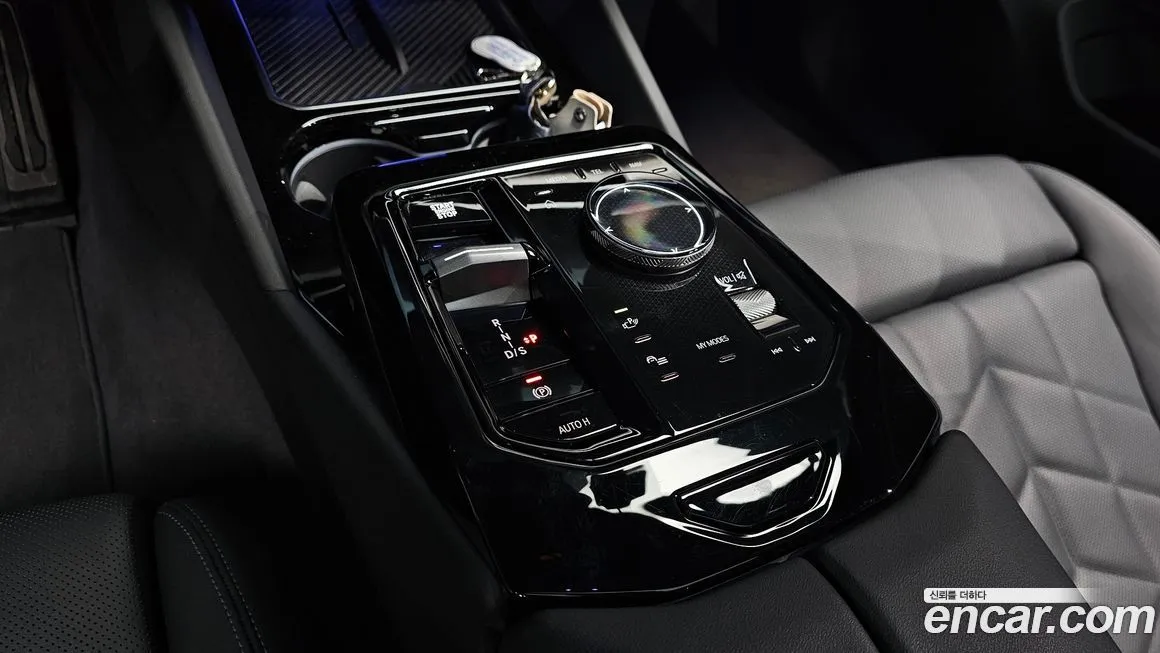 BMW 5-Series 2024 из KR, фото 9