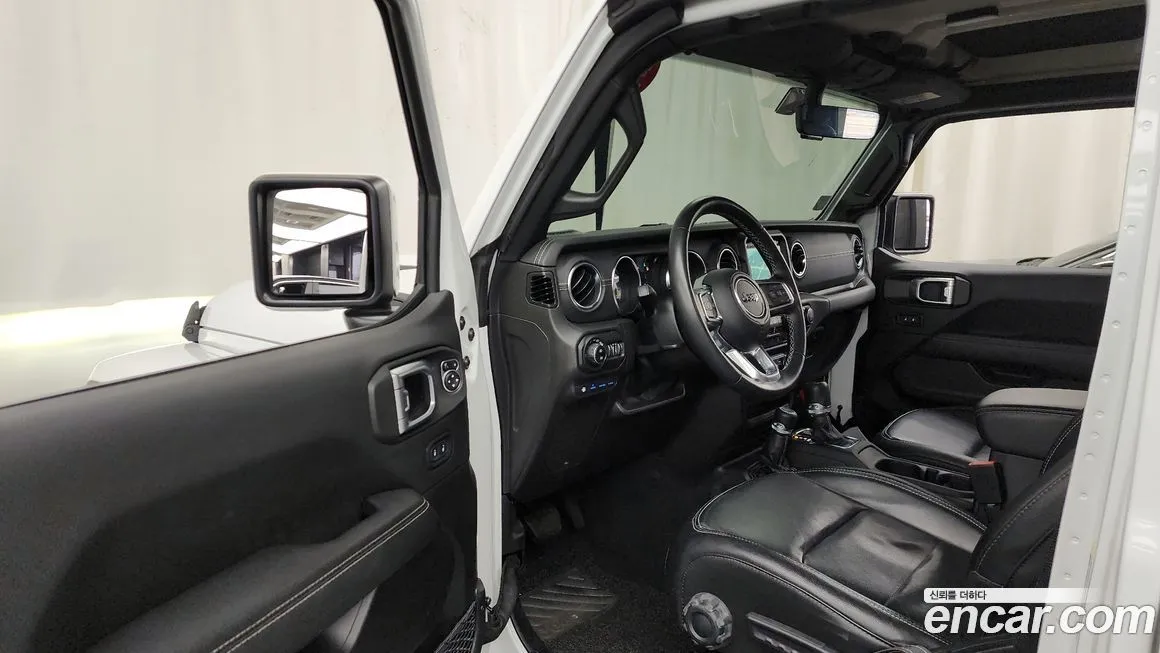 Jeep Wrangler 2022 из KR, фото 8