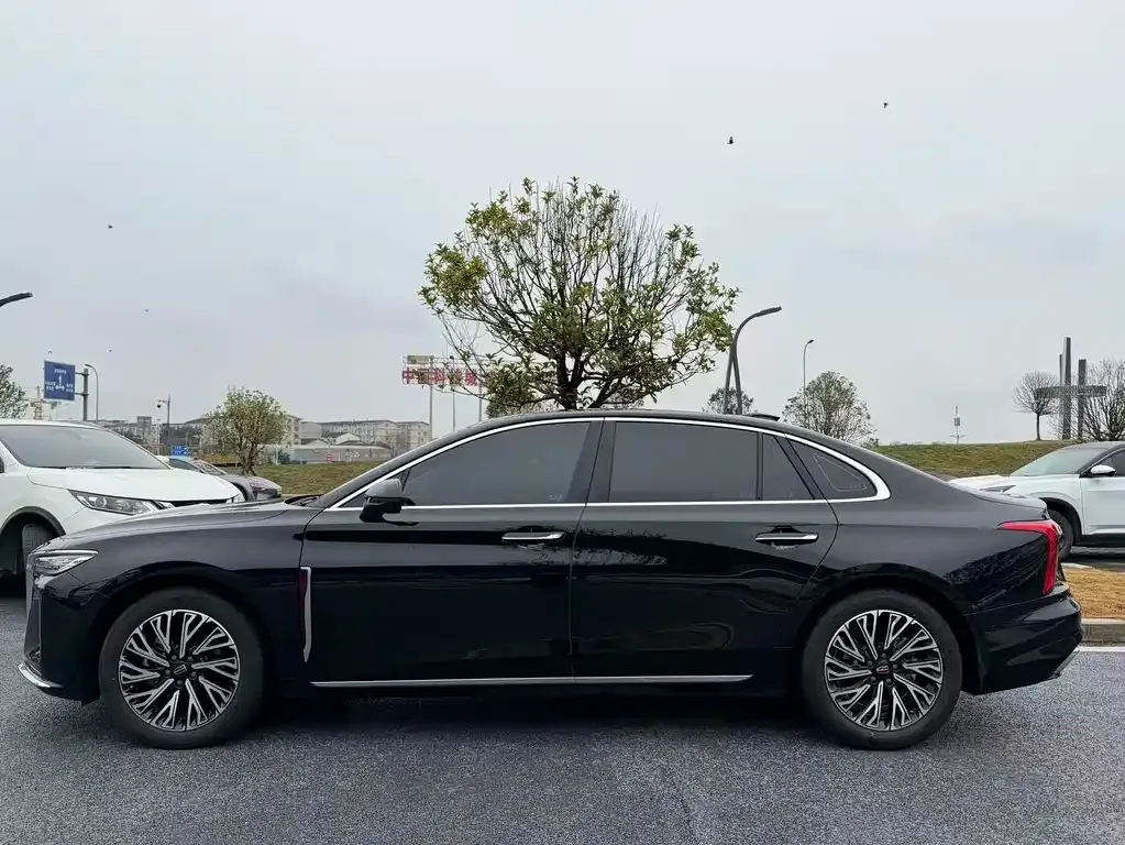 Hongqi H5 2025 из CN, фото 2