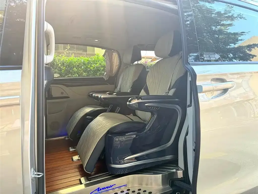 Buick GL8 2021 из CN, фото 8