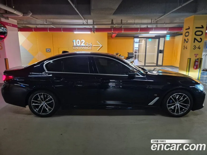 BMW 5-Series 2023 из KR, фото 4