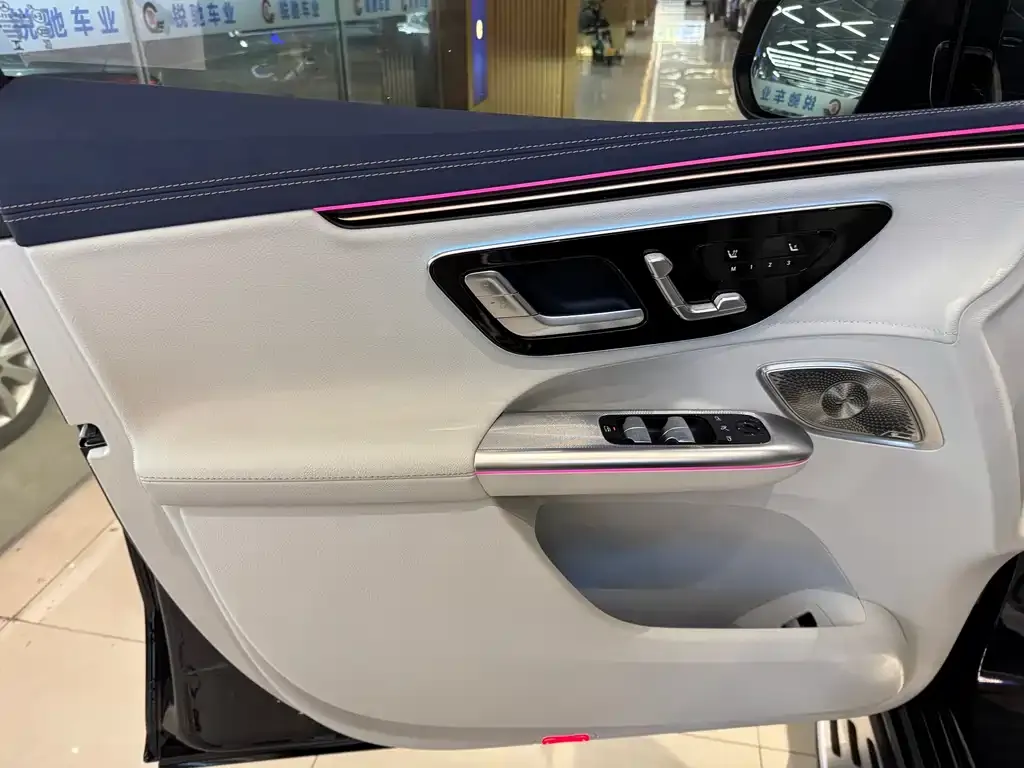 Mercedes-Benz EQE SUV 2023 из CN, фото 7