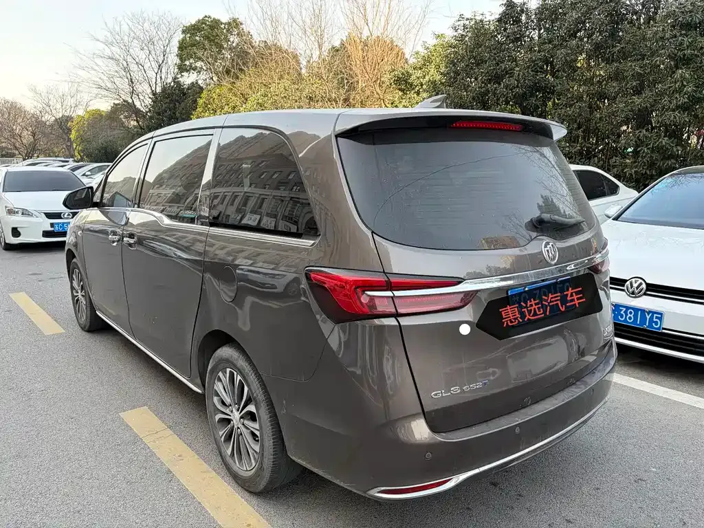 Buick GL8 2023 из CN, фото 9
