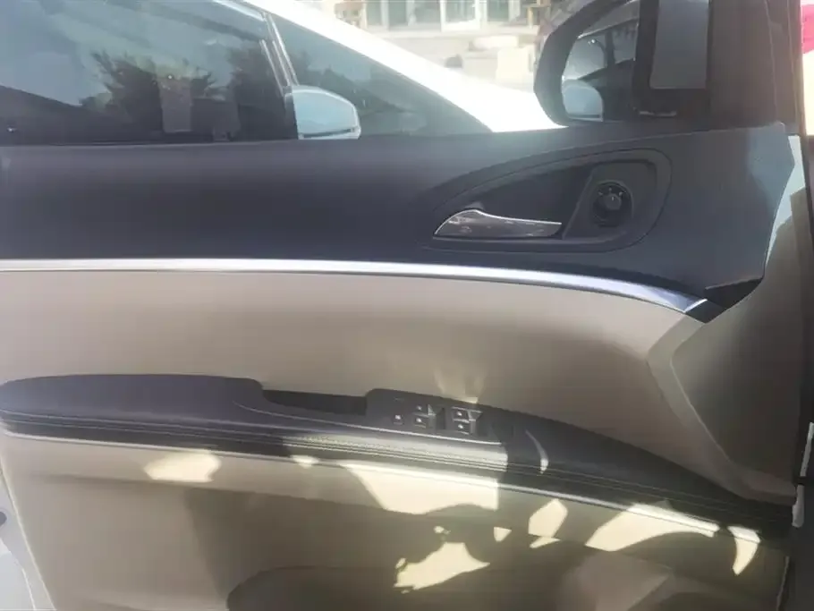 Buick GL8 2023 из CN, фото 5