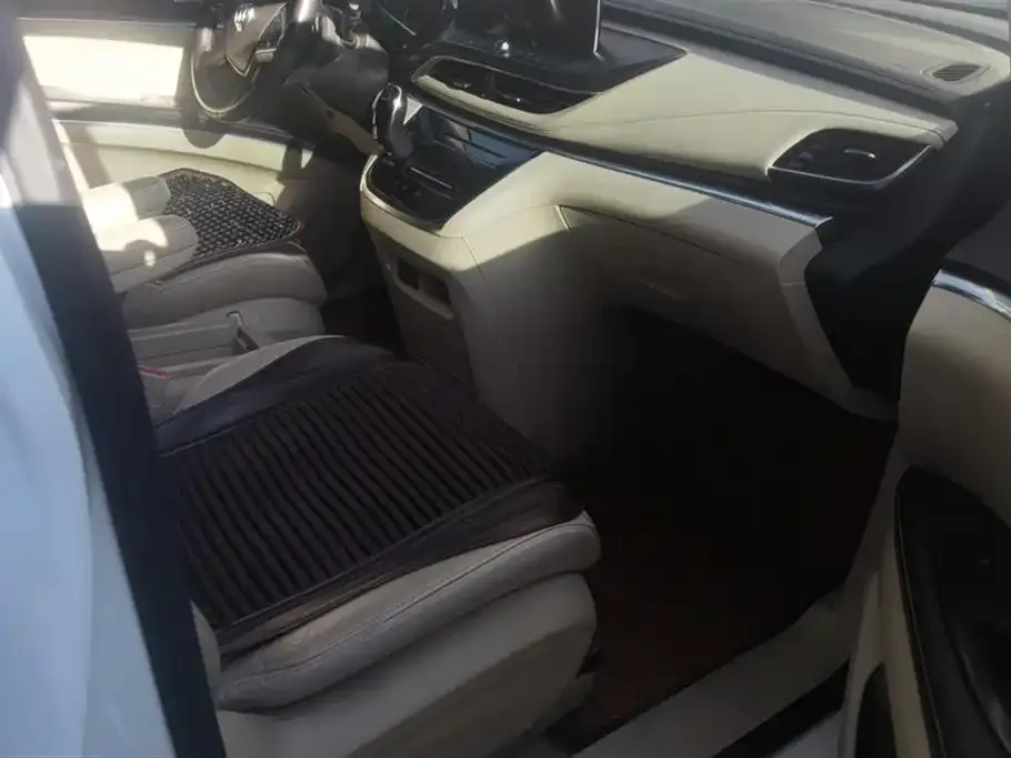 Buick GL8 2023 из CN, фото 3