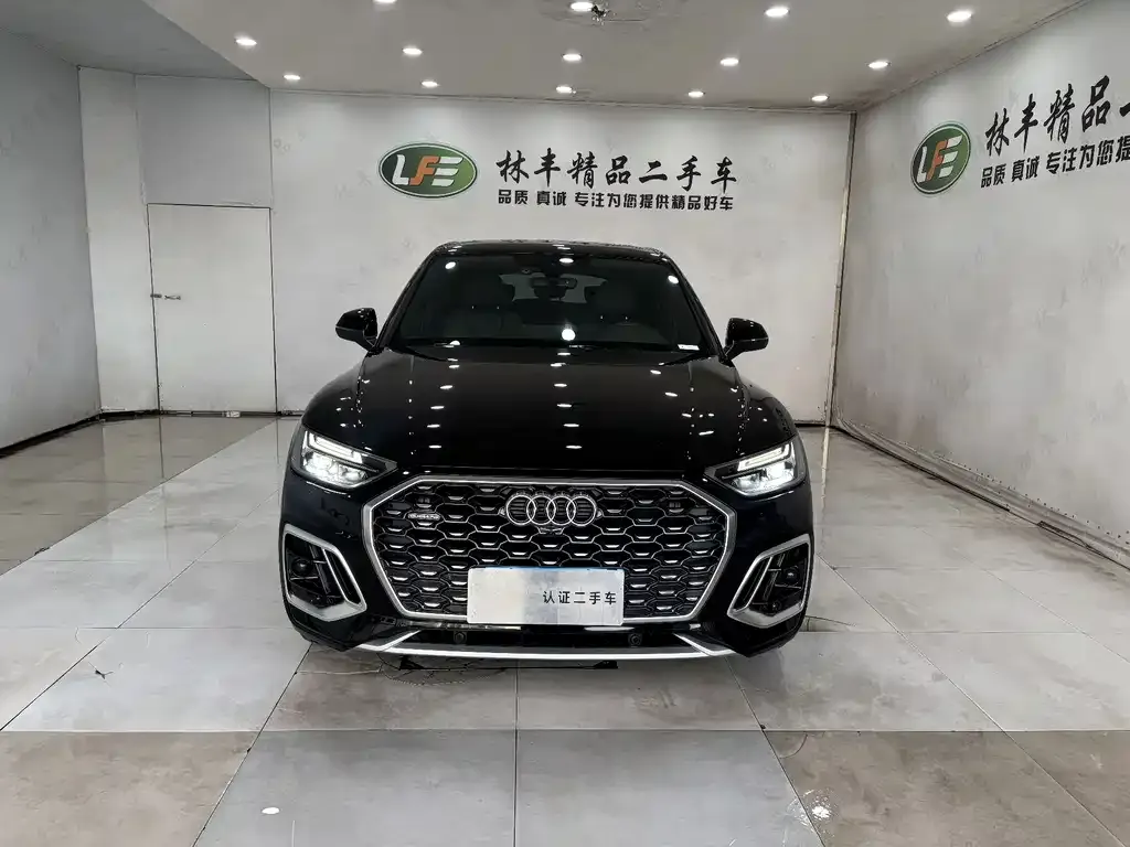 Audi Q5L Sportback — фото 3