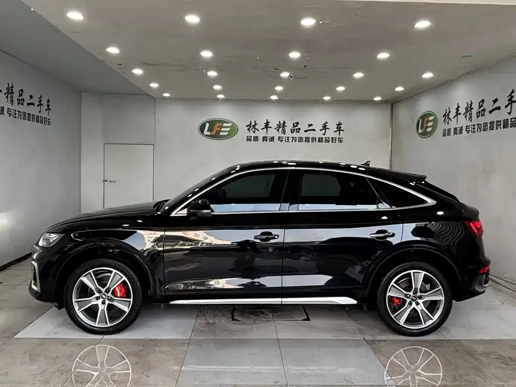 Audi Q5L Sportback — фото 10