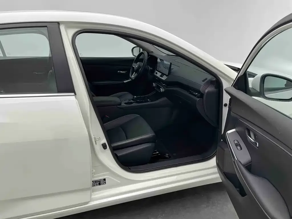 Nissan Sylphy 2022 из CN, фото 3