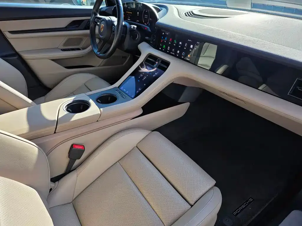 Porsche Taycan 2021 из CN, фото 3