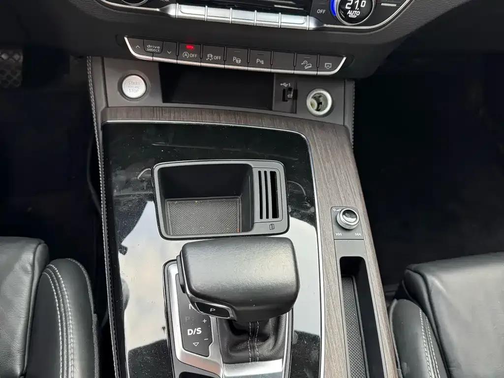 Audi Q5L 2021 из CN, фото 4