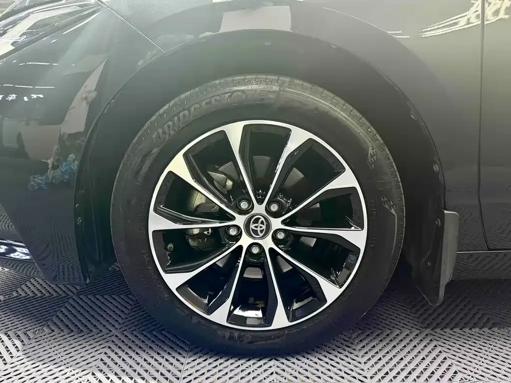 Toyota Avalon 2022 из CN, фото 9