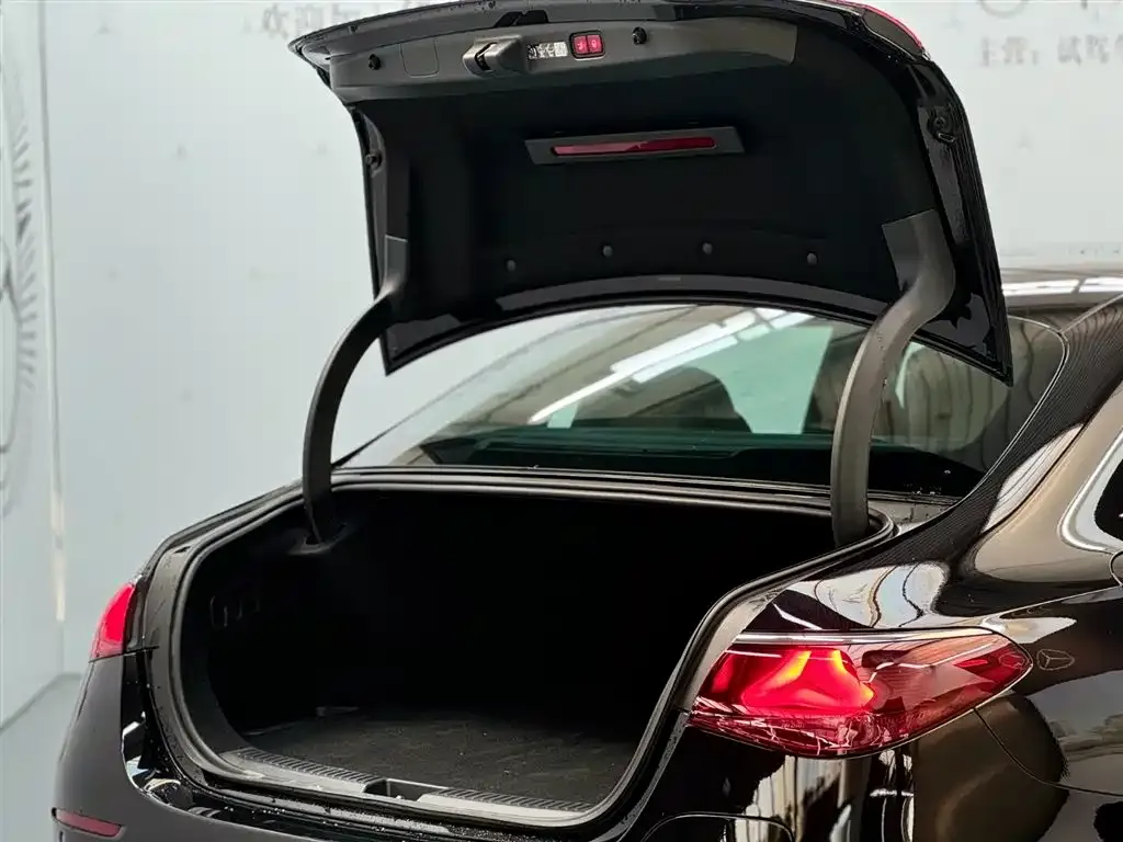 Mercedes-Benz E-Class New Energy 2024 из CN, фото 3