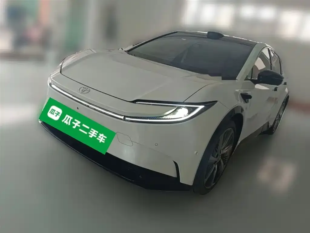 Toyota bZ5 2025 из CN, фото 2