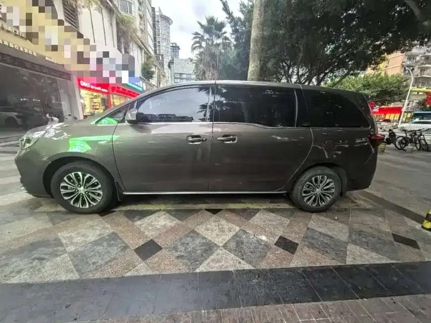 Buick GL8 2023 из CN, фото 9