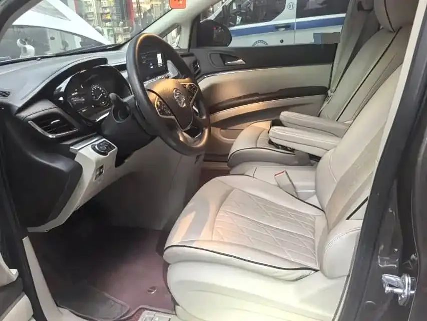 Buick GL8 2023 из CN, фото 4