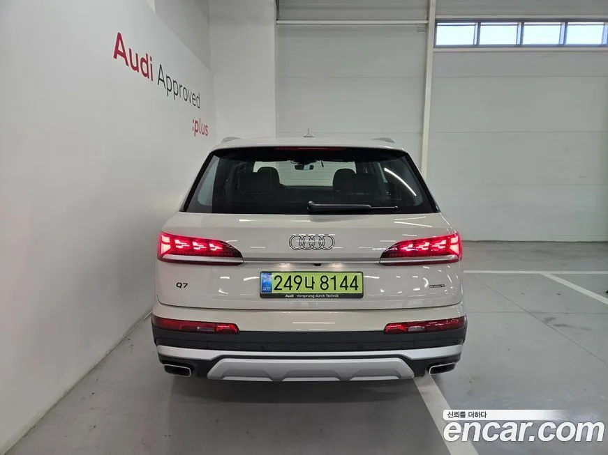 Audi Q7 2025 из KR, фото 2