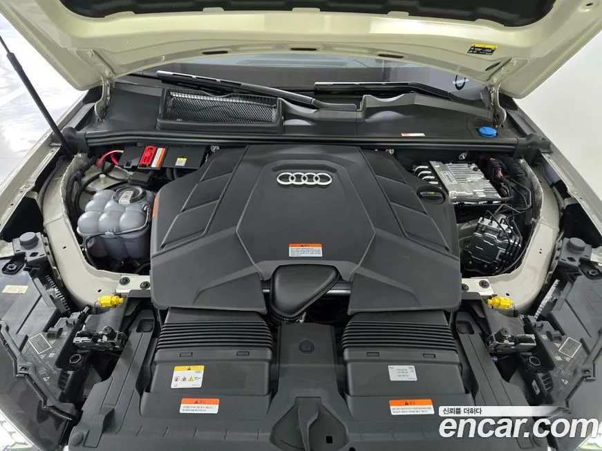 Audi Q7 2025 из KR, фото 6