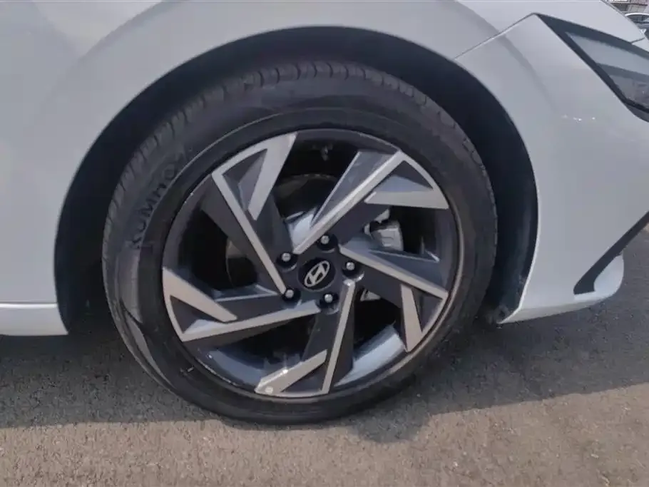 Hyundai Elantra 2024 из CN, фото 10