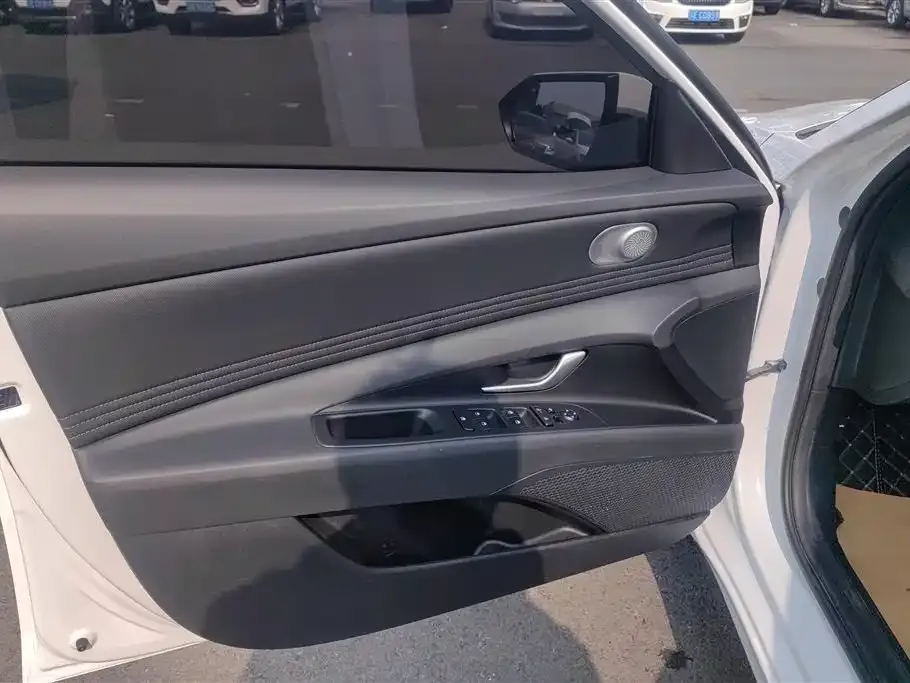 Hyundai Elantra 2024 из CN, фото 4