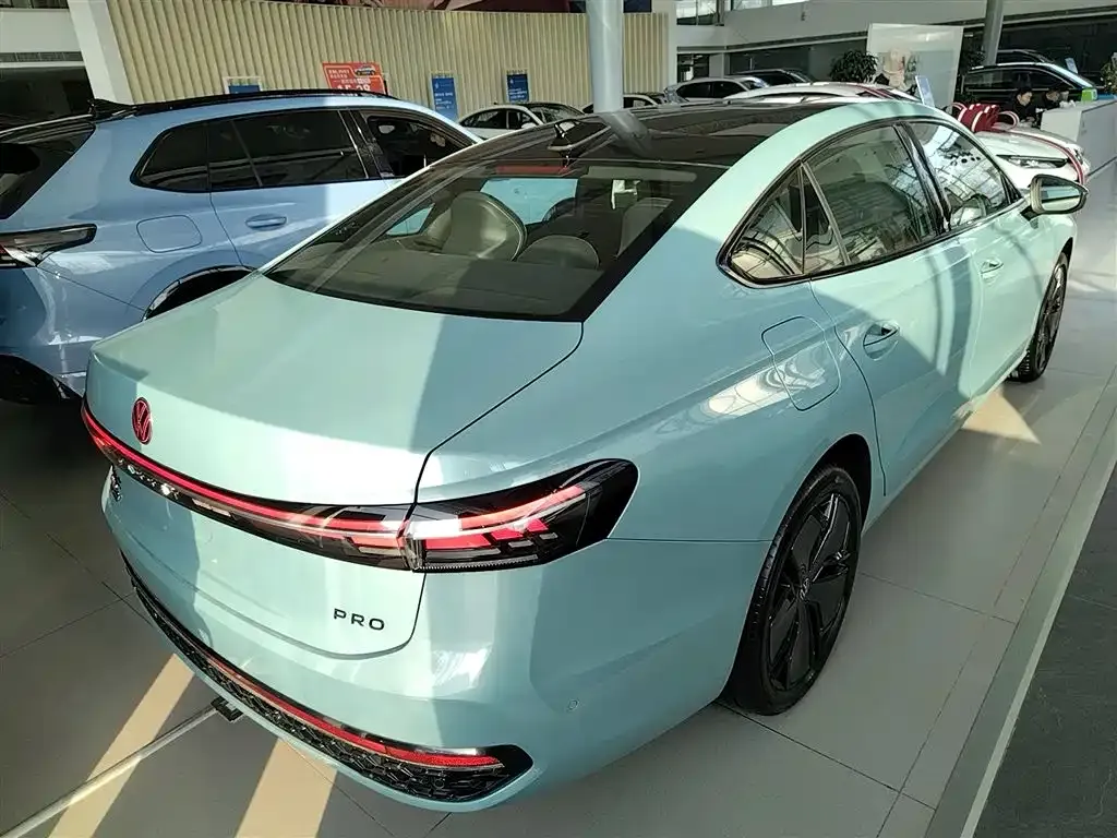 Volkswagen Passat 2025 из CN, фото 4