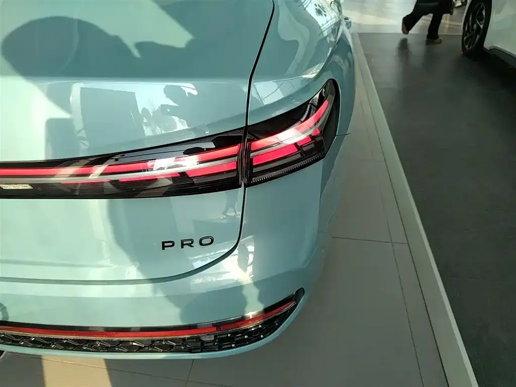 Volkswagen Passat 2025 из CN, фото 2
