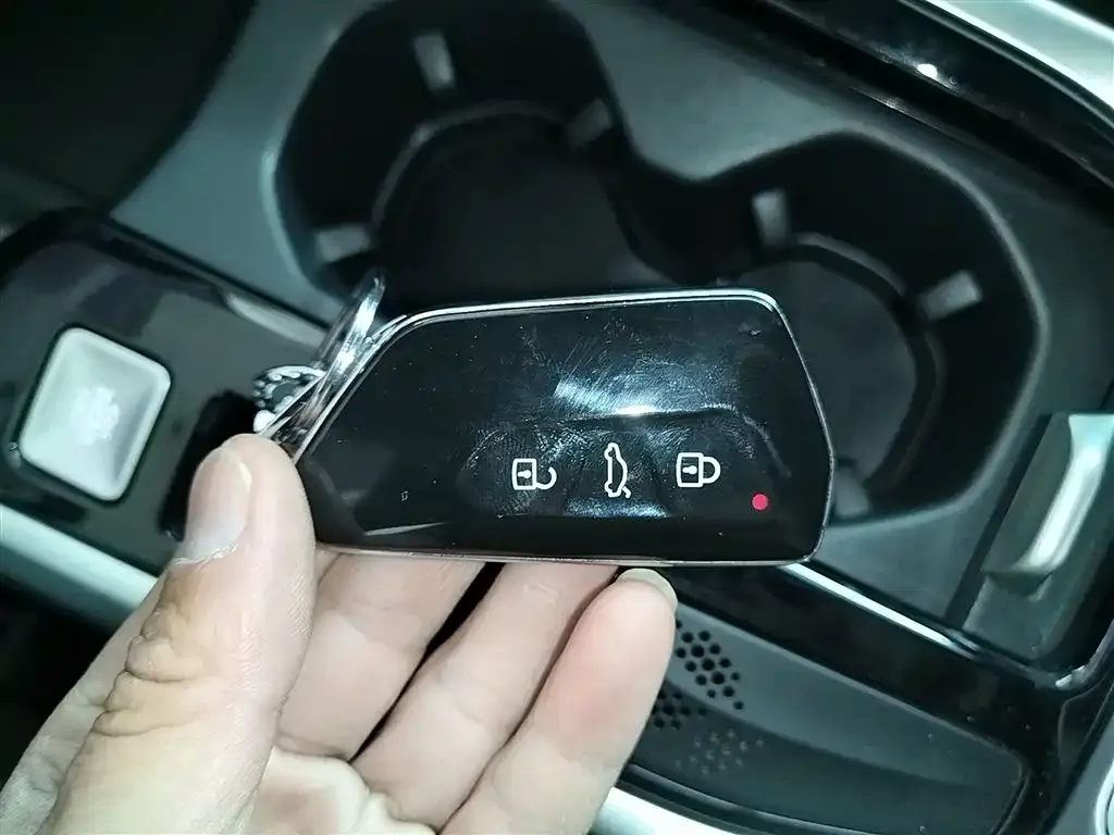 Volkswagen Passat 2025 из CN, фото 7