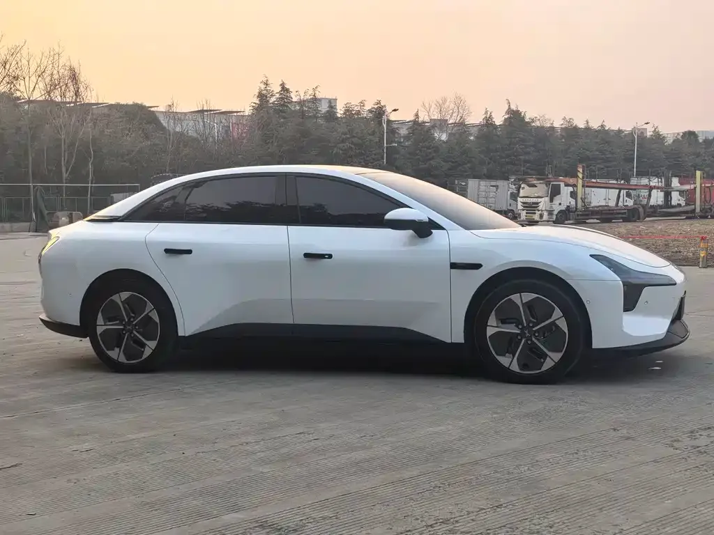 XPeng MONA M03 2024 из CN, фото 4